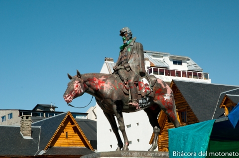Escultura que me imagino es de San Martín