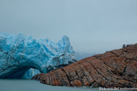El puente que se forma y que se va a caer mañana, ahí donde lo ven mide la bobadita entre 13 a 20 pisos de altura