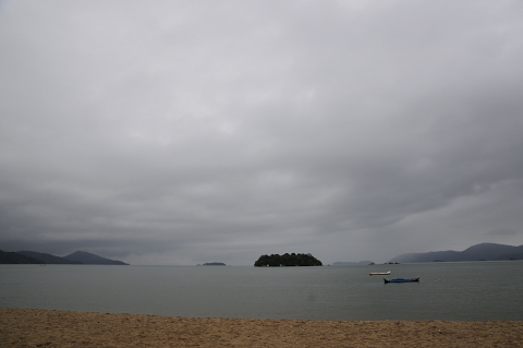 Día 189 Ilha mantimento, ilha comprida viento, lluvia y olas