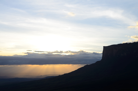 Atardecer y el kukenan
