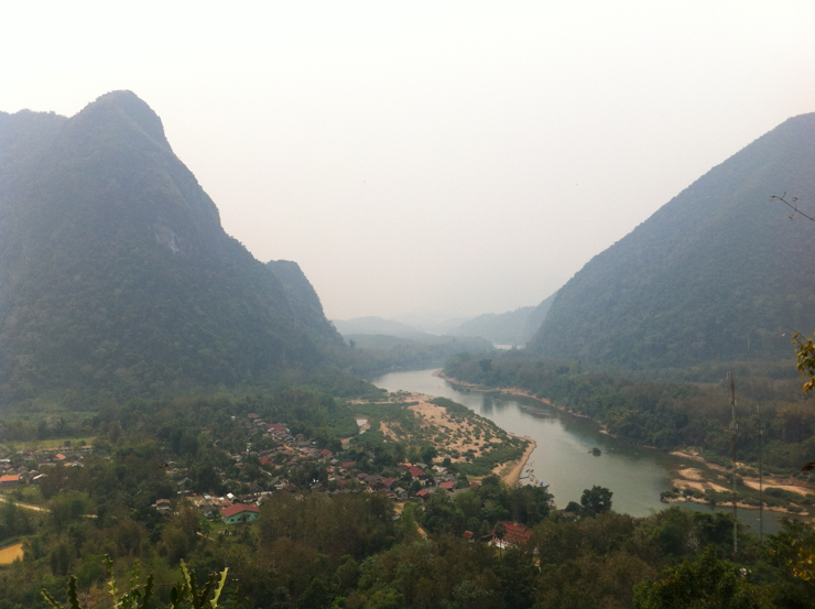 Vista de Muang Ngoi Neua y el Nam Ou