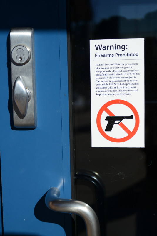 Aviso para los incontables vaqueros... para que se comporten