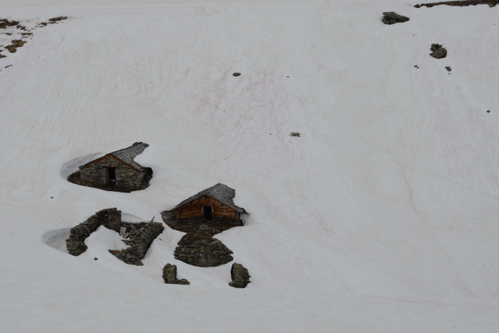 Pasa por encima de las casas