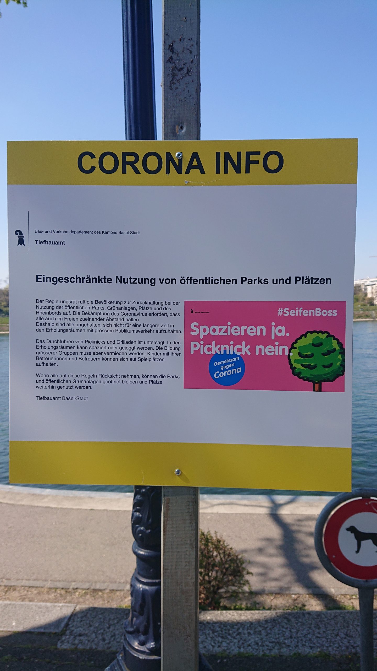 Como funciona la cuarentena Suiza: pasear si, hacer picnic no