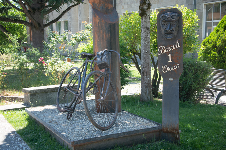 Monumento a l'Eroica, carrera de ciclismo vintage 