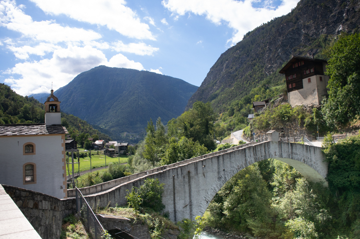 Puente de las decisiones ¿me devuelvo? ¿o sigo?