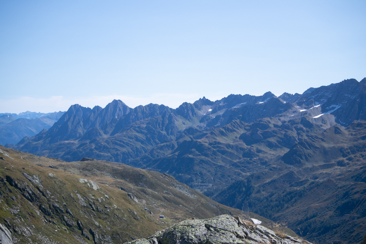 Vista de los alpes italianos desde el paso de la novena