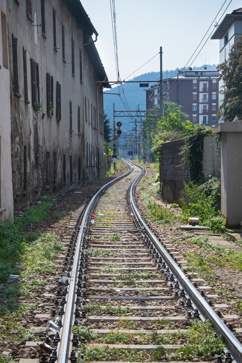 Tren metido a la brava por el centro